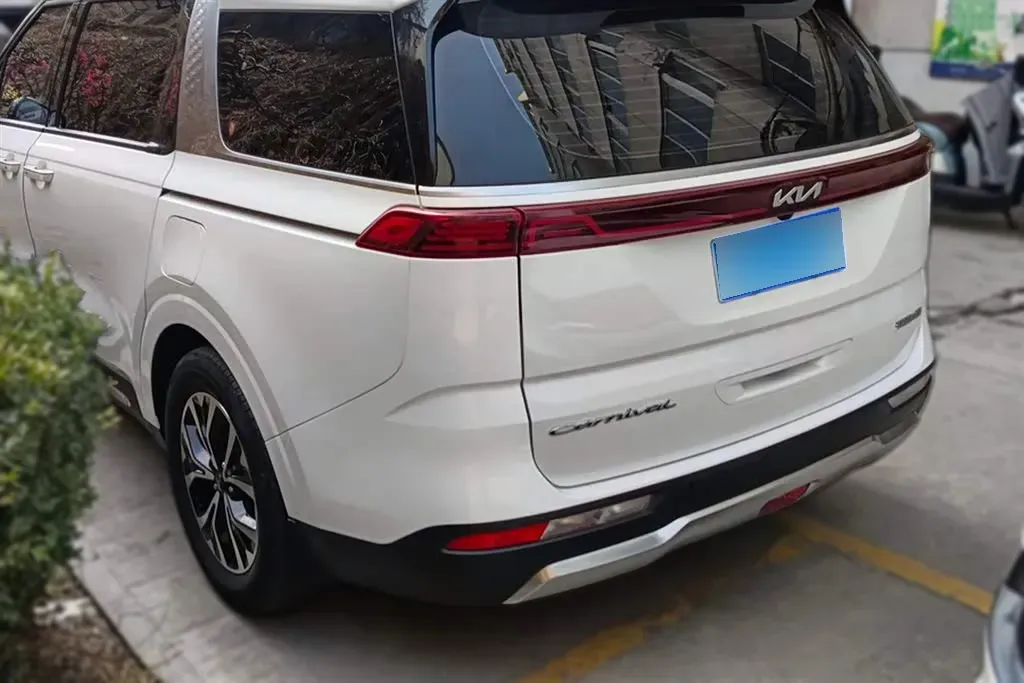 2021 Kia Carnival 2.0T 233HP L4 8AT,autocango,china used car exporter,china ev exporter,chinese used car exporter,chinese used ev exporter