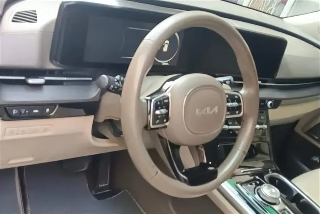 2021 Kia Carnival 2.0T 233HP L4 8AT,autocango,china used car exporter,china ev exporter,chinese used car exporter,chinese used ev exporter