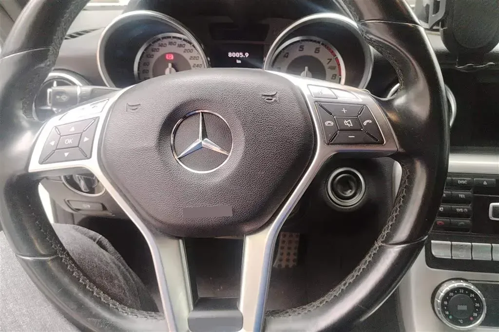 2011 Mercedes-Benz SLK Class 1.8T 184HP L4 7AT,autocango,china used car exporter,china ev exporter,chinese used car exporter,chinese used ev exporter