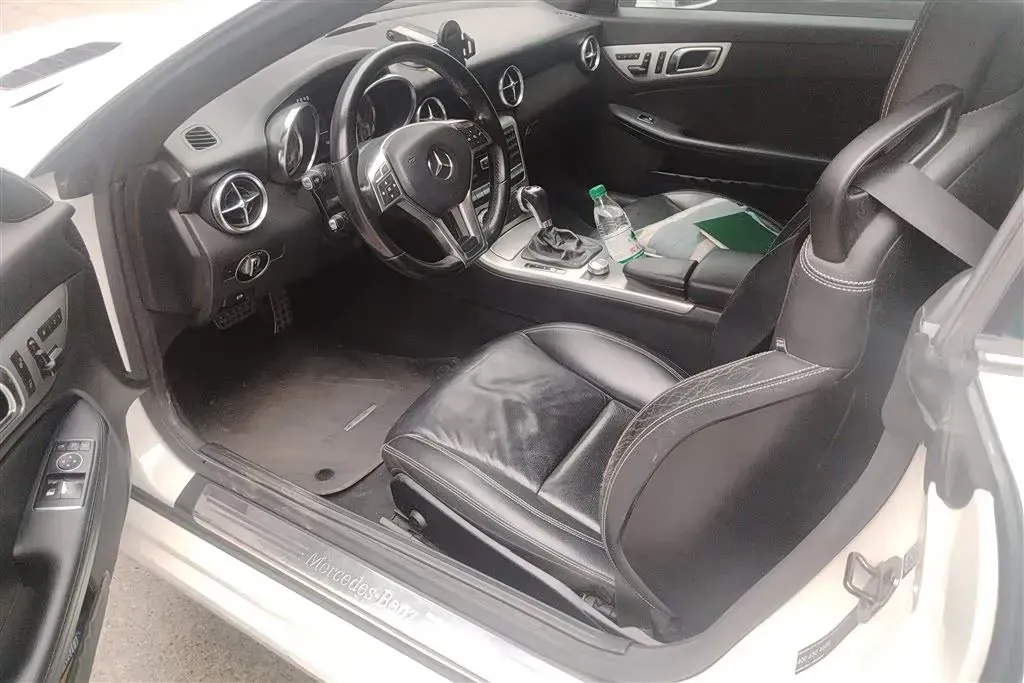 2011 Mercedes-Benz SLK Class 1.8T 184HP L4 7AT,autocango,china used car exporter,china ev exporter,chinese used car exporter,chinese used ev exporter