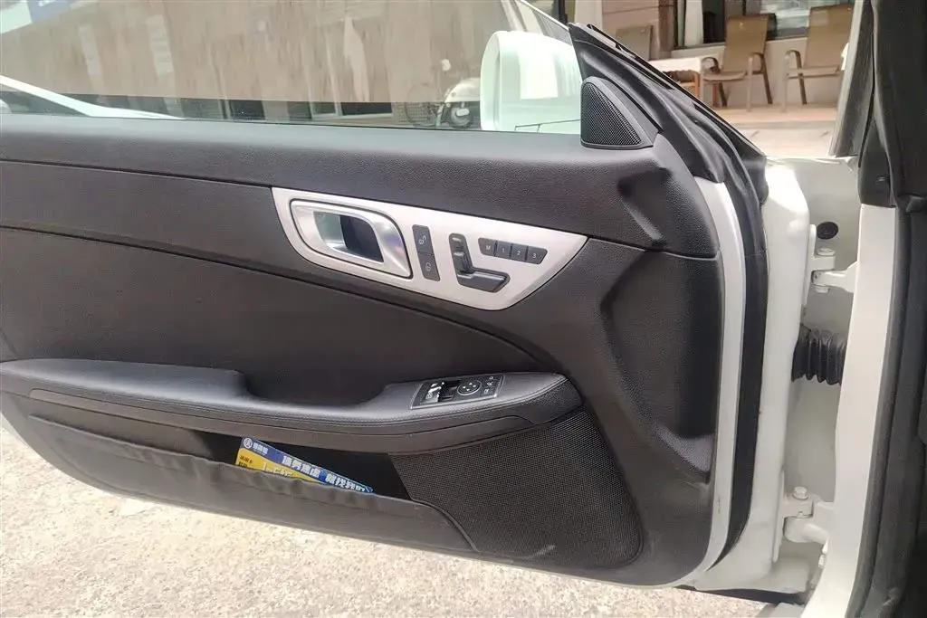 2011 Mercedes-Benz SLK Class 1.8T 184HP L4 7AT,autocango,china used car exporter,china ev exporter,chinese used car exporter,chinese used ev exporter