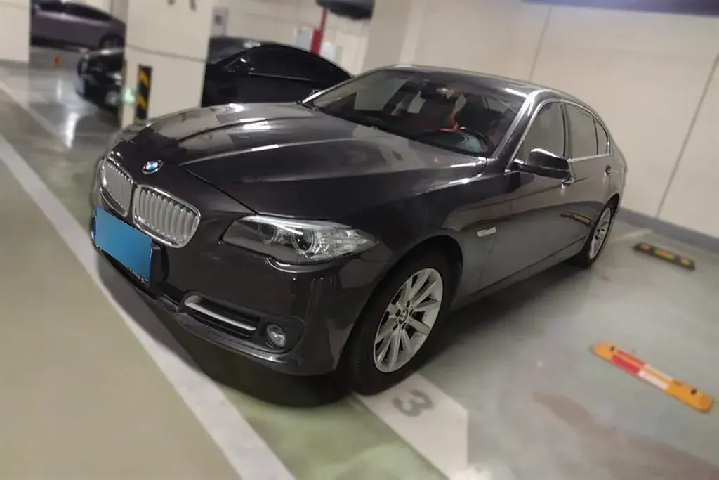 2014 BMW 5 Series 3.0T 306HP L6 8AT