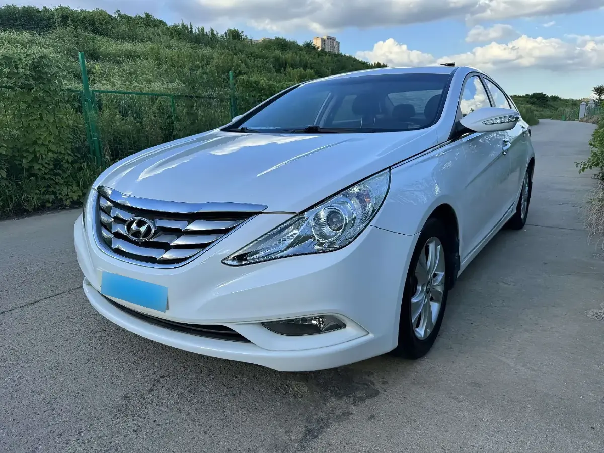 2011 Hyundai Sonata 2.0L 165HP L4 6AT