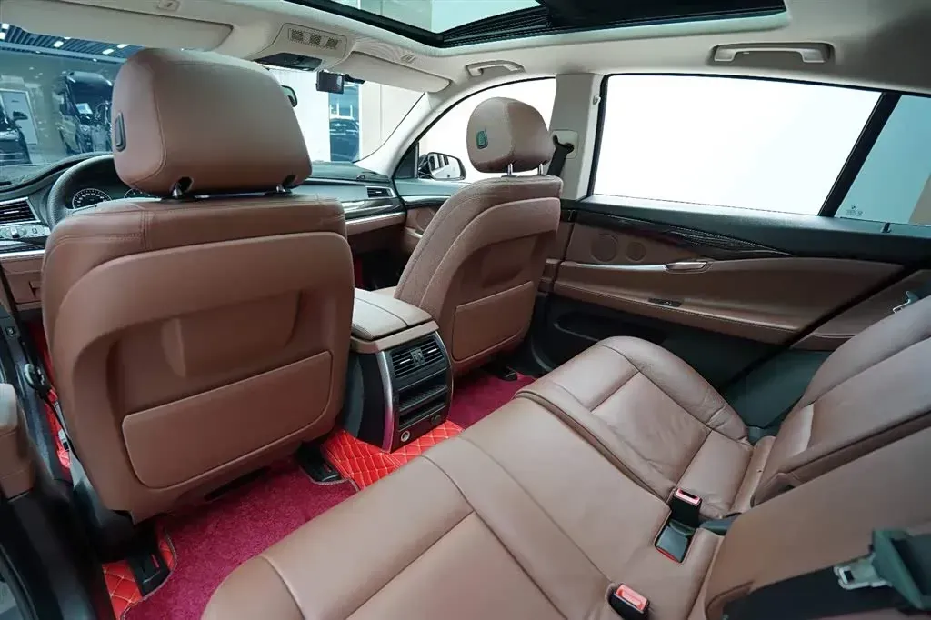 2015 BMW 5 Series GT 2.0T 245HP L4 8AT,autocango,china used car exporter,china ev exporter,chinese used car exporter,chinese used ev exporter