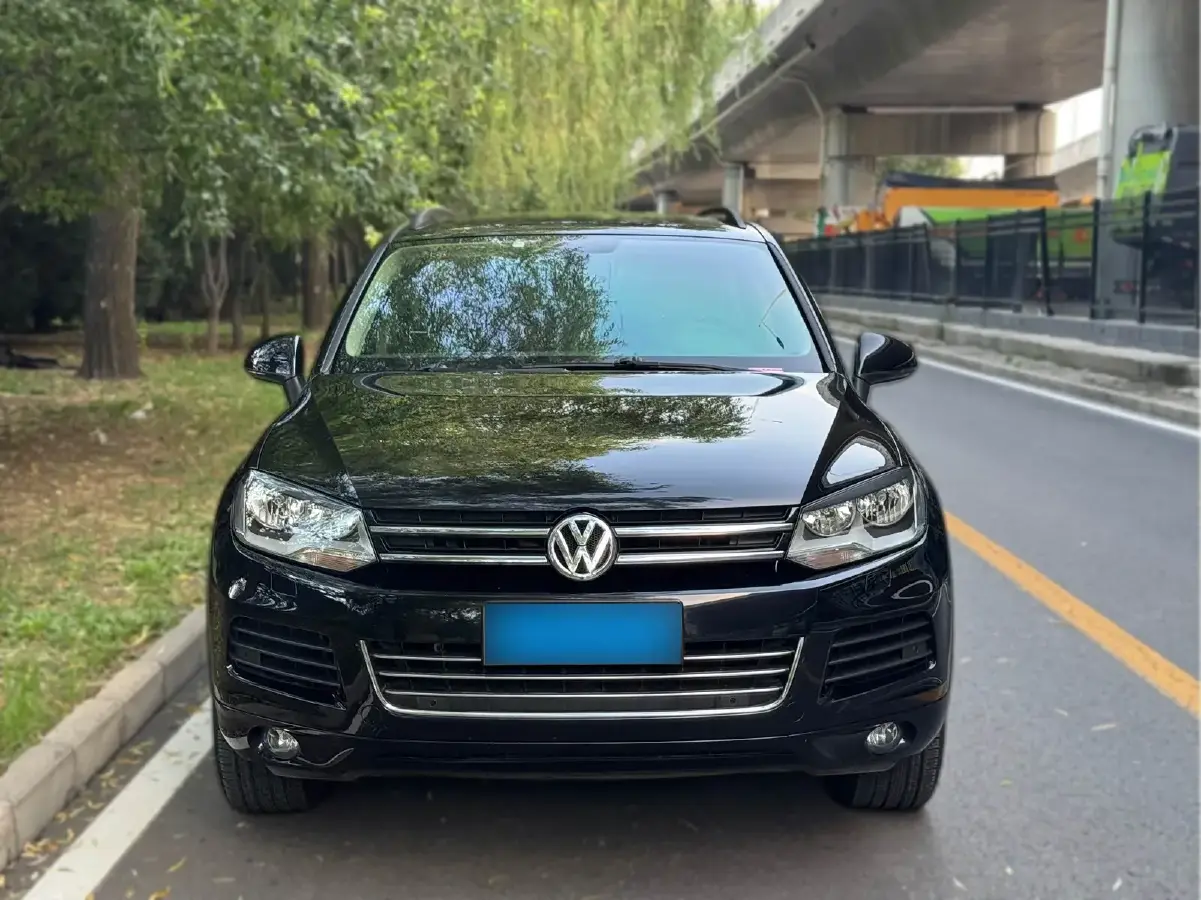 2011 Volkswagen Touareg 3.0T 290HP V6 8AT
