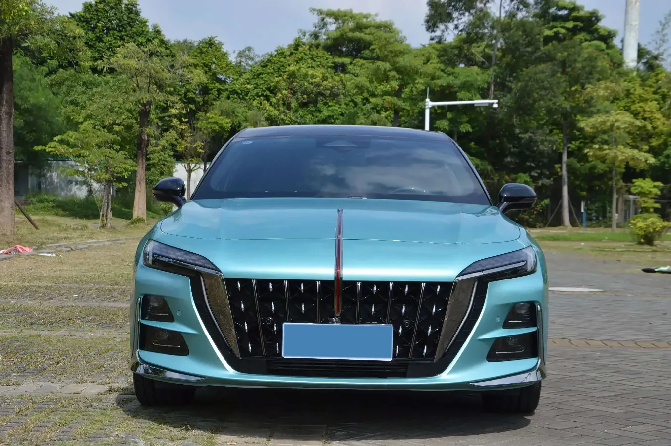 2023 HongQi H6 2.0T 252HP L4 8AT,autocango,china used car exporter,china ev exporter,chinese used car exporter,chinese used ev exporter