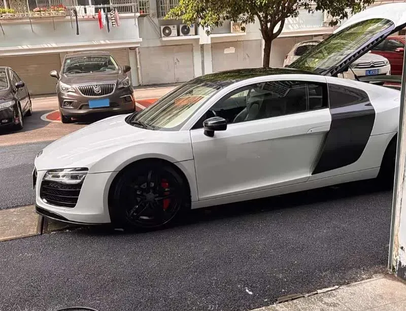 2014 Audi R8 4.2L 430HP V8 7DCT,autocango,china used car exporter,china ev exporter,chinese used car exporter,chinese used ev exporter