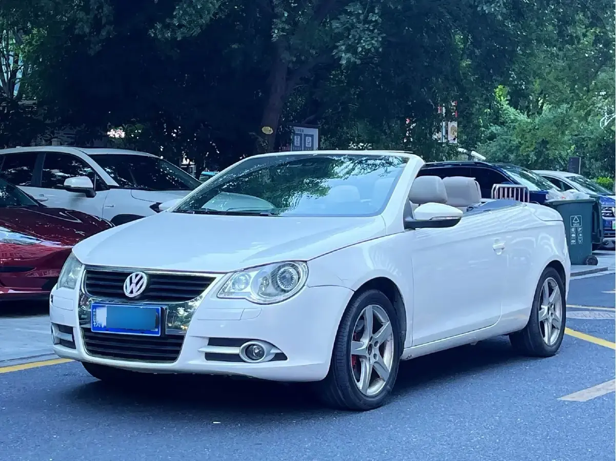 2010 Volkswagen Eos 2.0T 200HP L4 6DCT