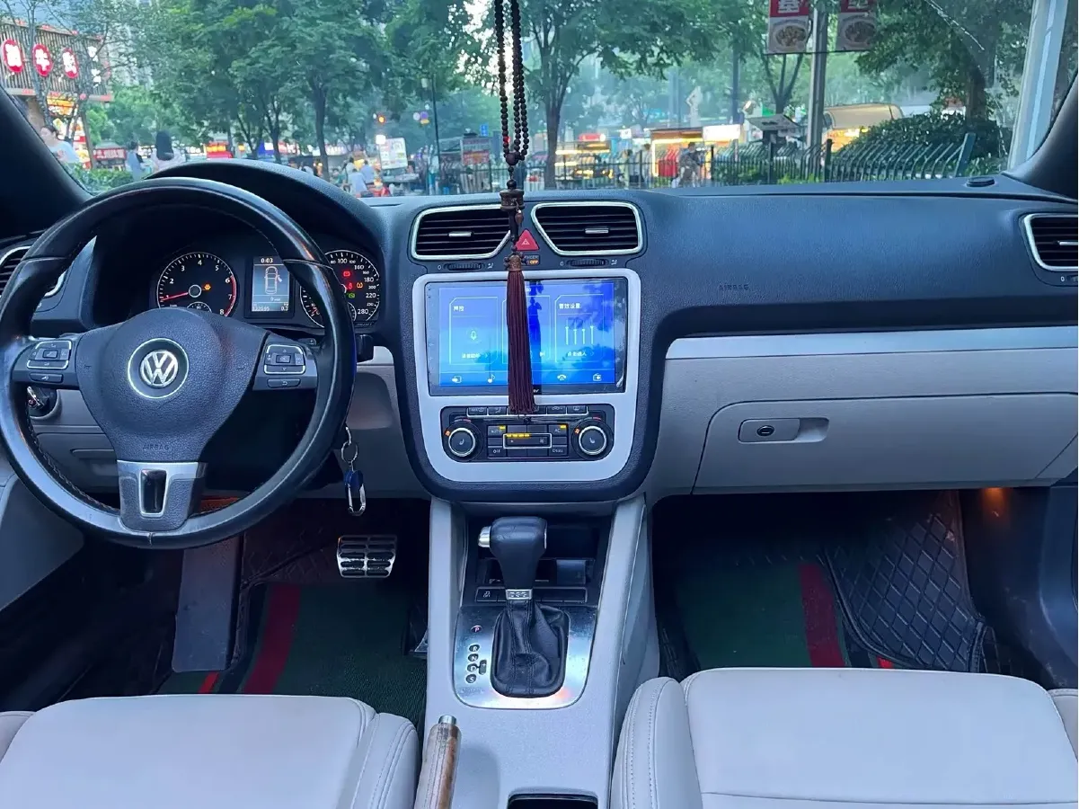 2010 Volkswagen Eos 2.0T 200HP L4 6DCT,autocango,china used car exporter,china ev exporter,chinese used car exporter,chinese used ev exporter