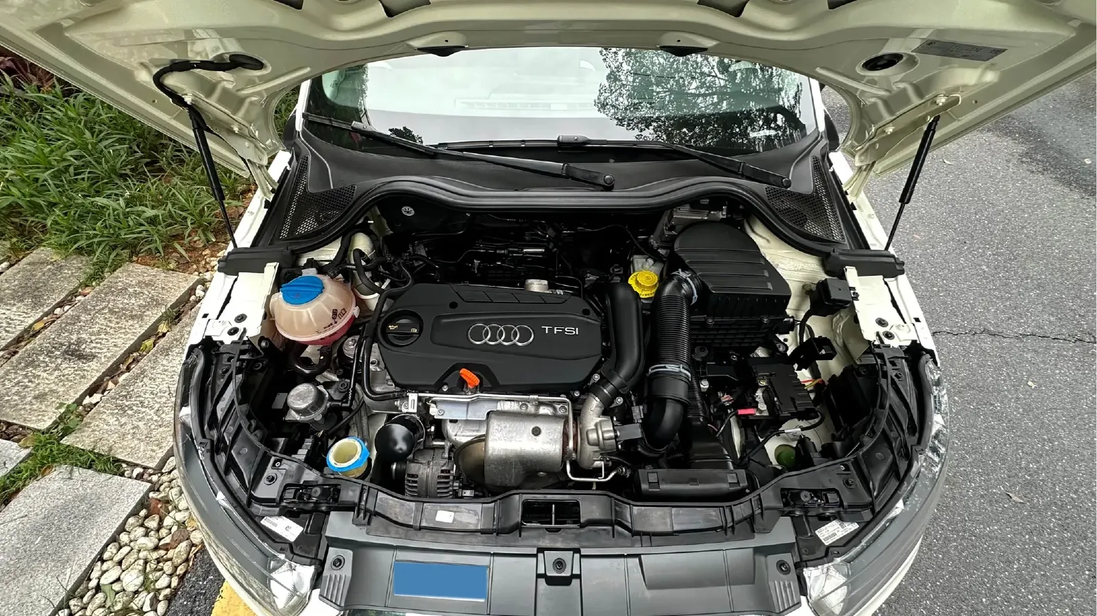 2013 Audi A1 1.4T 122HP L4 7DCT,autocango,china used car exporter,china ev exporter,chinese used car exporter,chinese used ev exporter