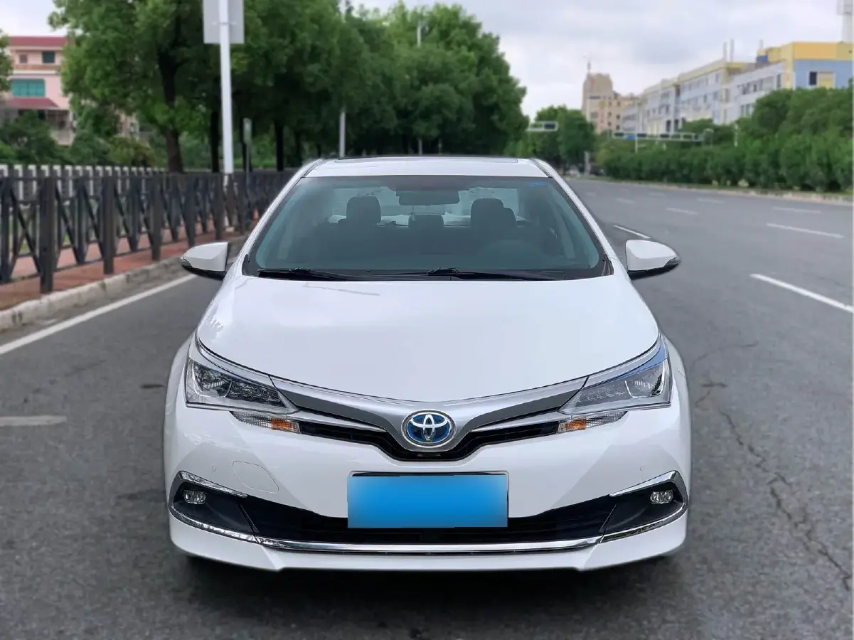 2017 Toyota Corolla 1.8L 99HP L4 E-CVT Hybrid