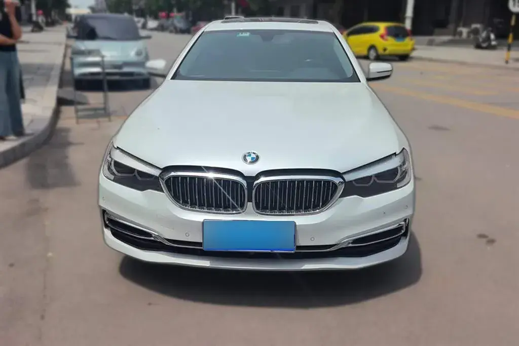 2019 BMW 5 Series 2.0T 252HP L4 8AT