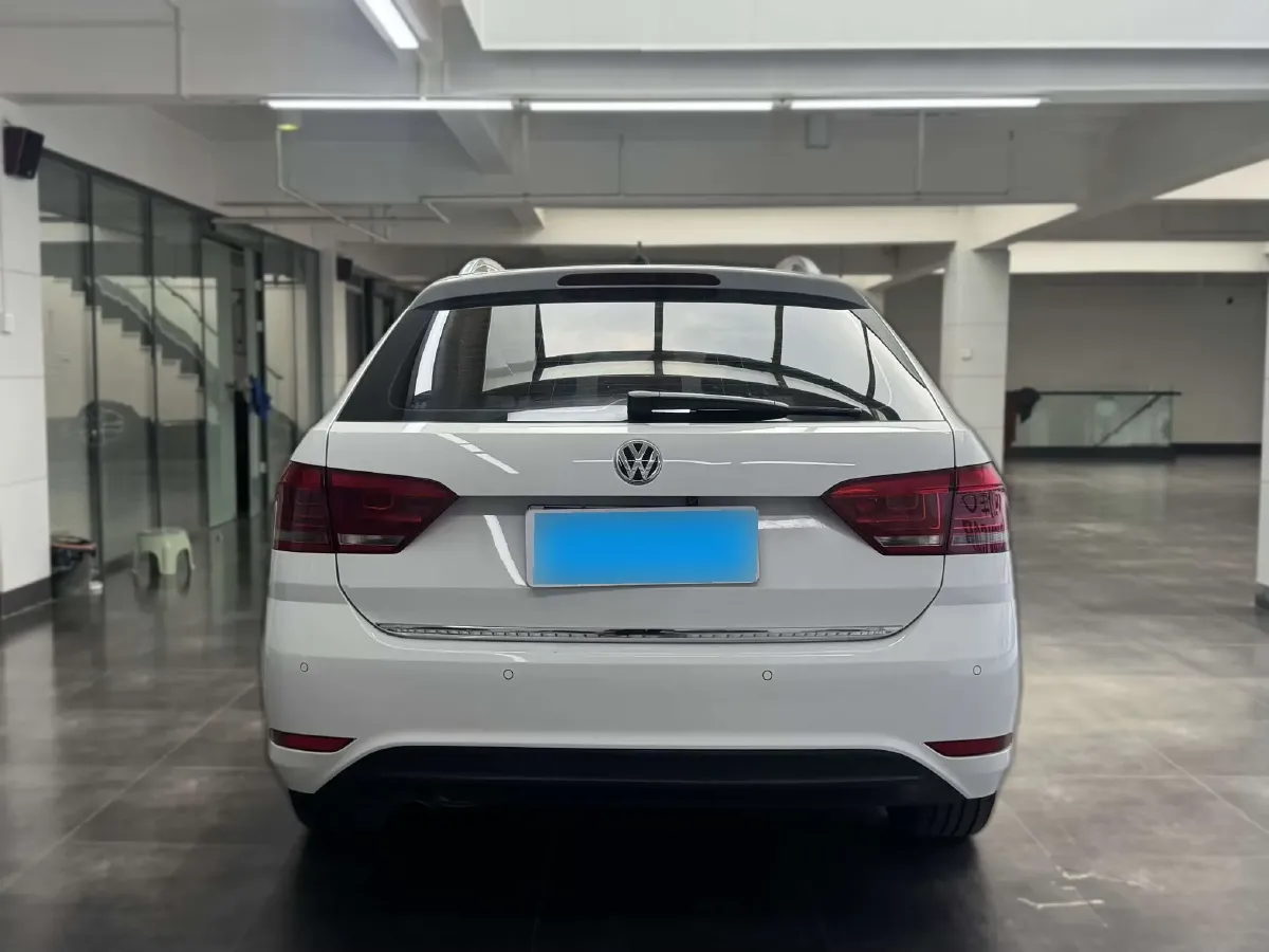 2015 Volkswagen Gran Lavida 1.6L 110HP L4 6AT,autocango,china used car exporter,china ev exporter,chinese used car exporter,chinese used ev exporter