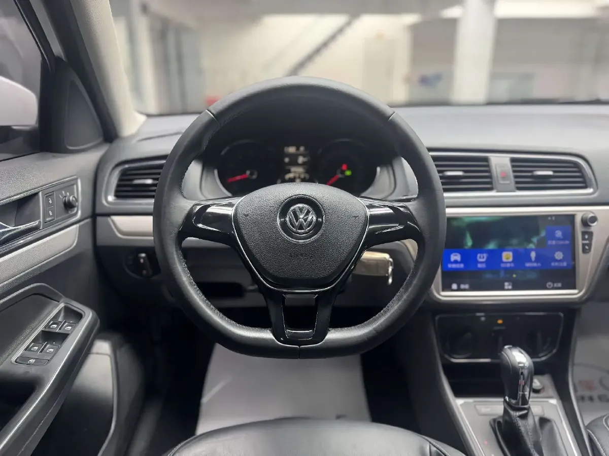 2015 Volkswagen Gran Lavida 1.6L 110HP L4 6AT,autocango,china used car exporter,china ev exporter,chinese used car exporter,chinese used ev exporter