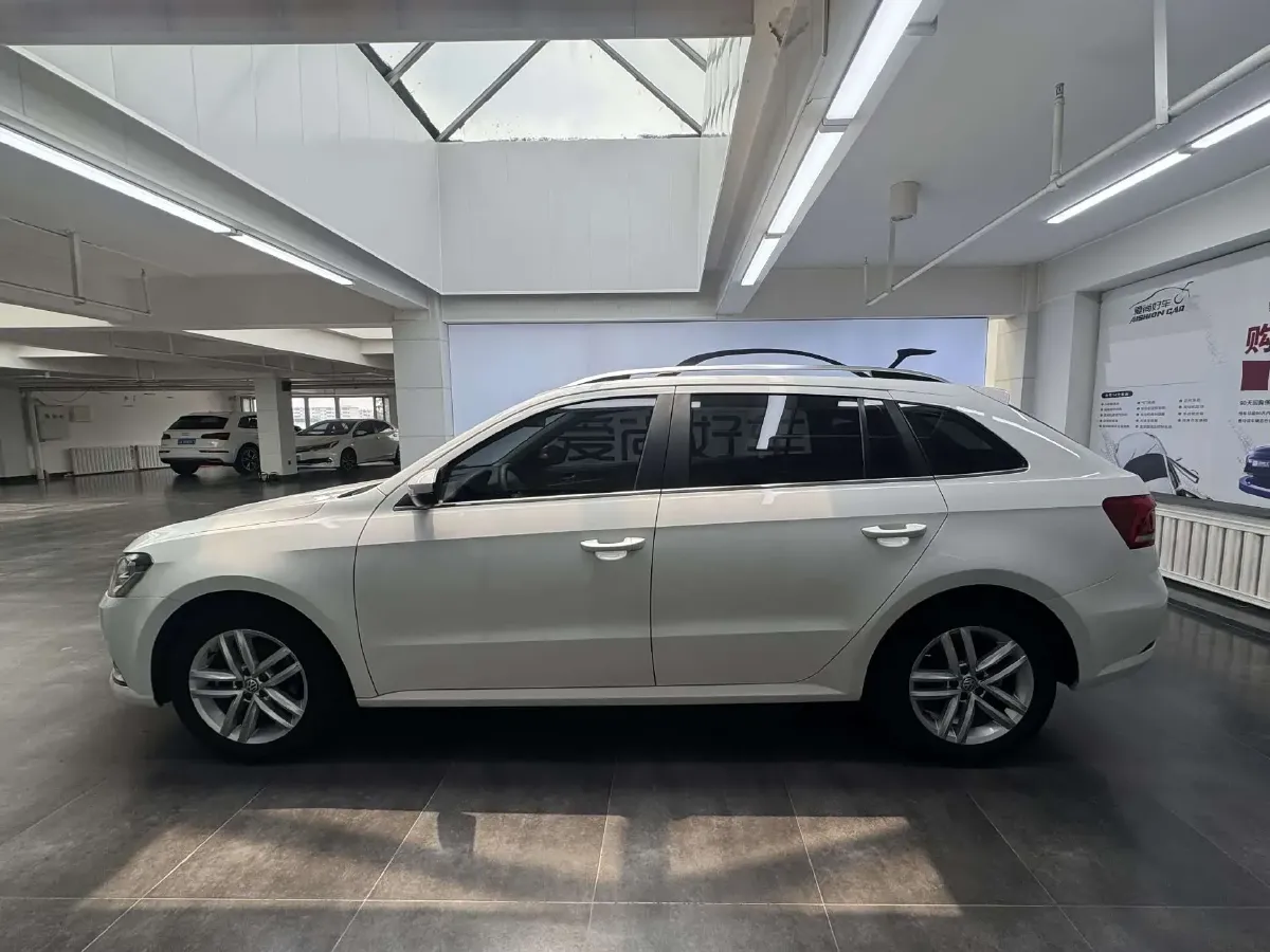 2015 Volkswagen Gran Lavida 1.6L 110HP L4 6AT,autocango,china used car exporter,china ev exporter,chinese used car exporter,chinese used ev exporter