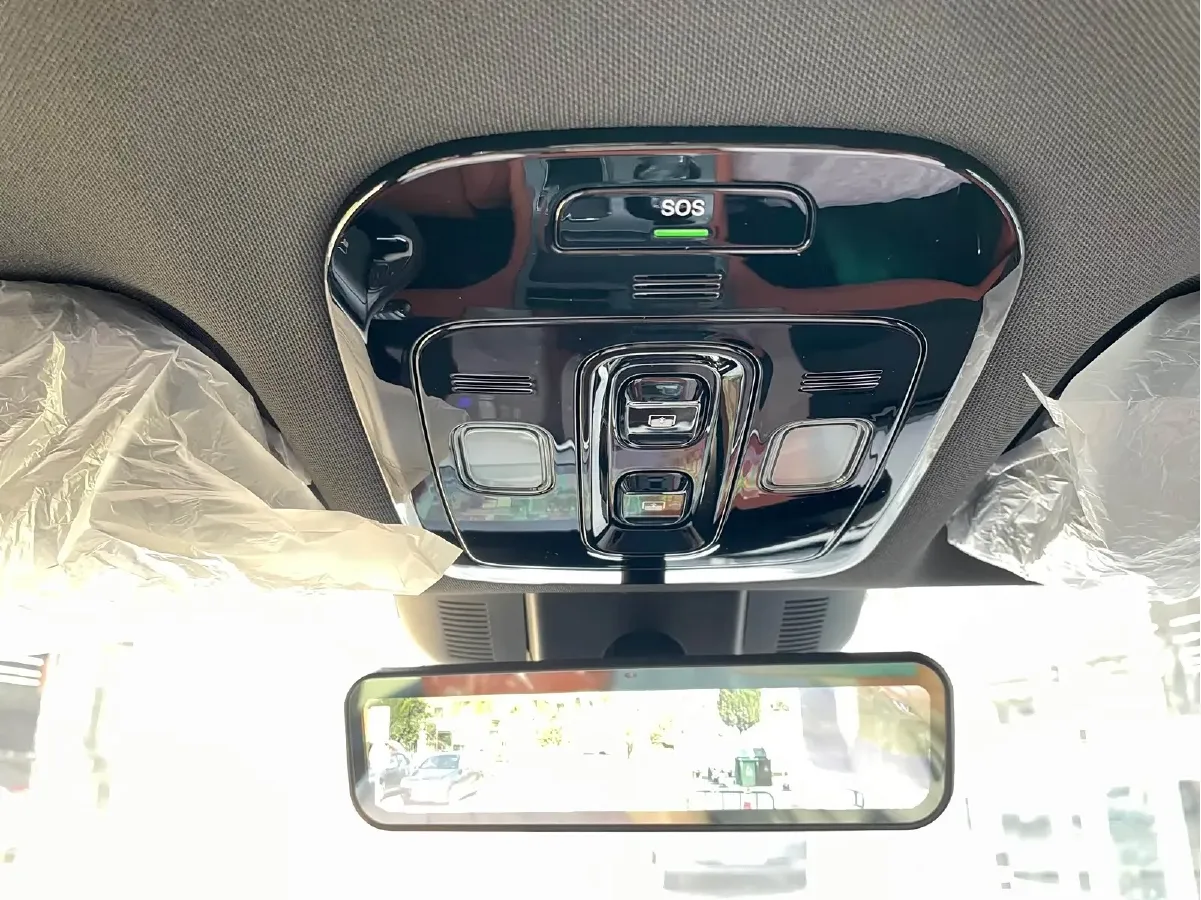 2024 ROX 01 1.5T 152HP L4 REEV 58.4KWH,autocango,china used car exporter,china ev exporter,chinese used car exporter,chinese used ev exporter