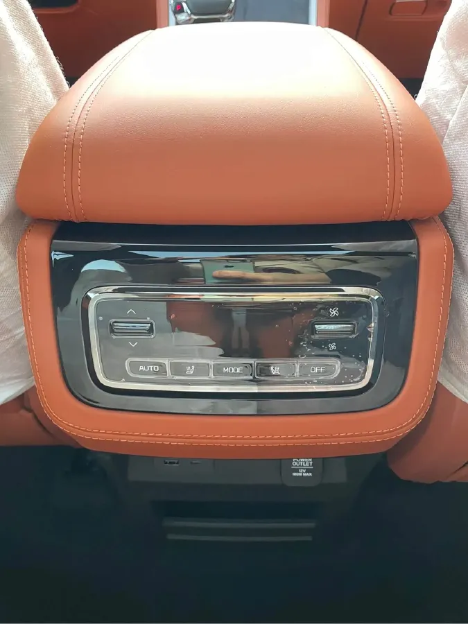 2024 ROX 01 1.5T 152HP L4 REEV 58.4KWH,autocango,china used car exporter,china ev exporter,chinese used car exporter,chinese used ev exporter