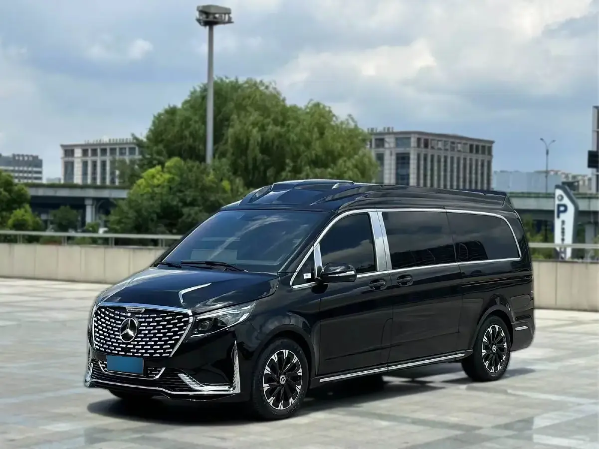 2024 Mercedes-Benz V Class 2.0T 231HP L4 9AT