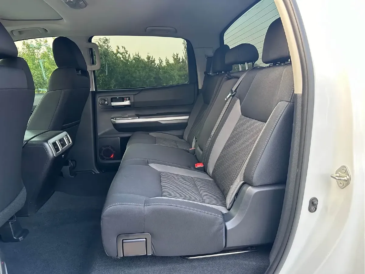 2014 Toyota Tundra 5.7L 386HP V8 6AT,autocango,china used car exporter,china ev exporter,chinese used car exporter,chinese used ev exporter