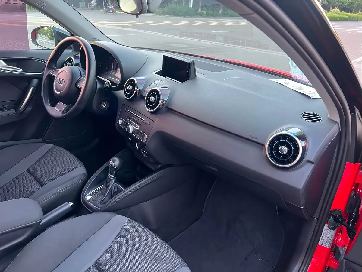 2016 Audi A1 1.4T 125HP L4 7DCT,autocango,china used car exporter,china ev exporter,chinese used car exporter,chinese used ev exporter