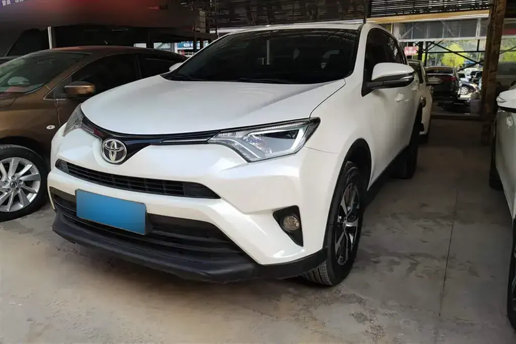 2019 Toyota RAV4 2.0L 151HP L4 CVT