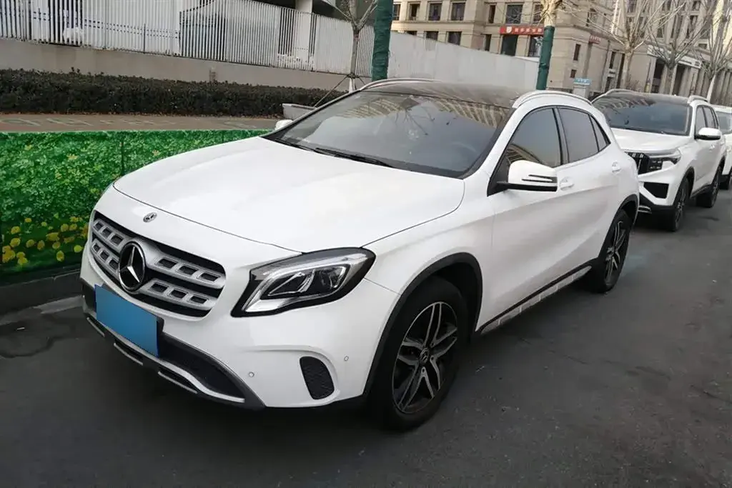 2017 Mercedes-Benz GLA Class 1.6T 156HP L4 7DCT