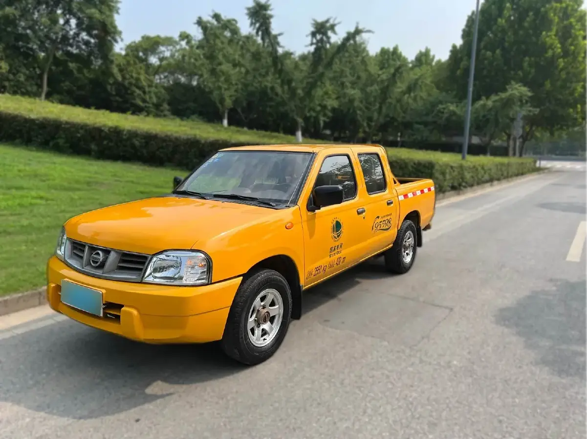 2013 Nissan D22 2.4L 150HP L4 5MT