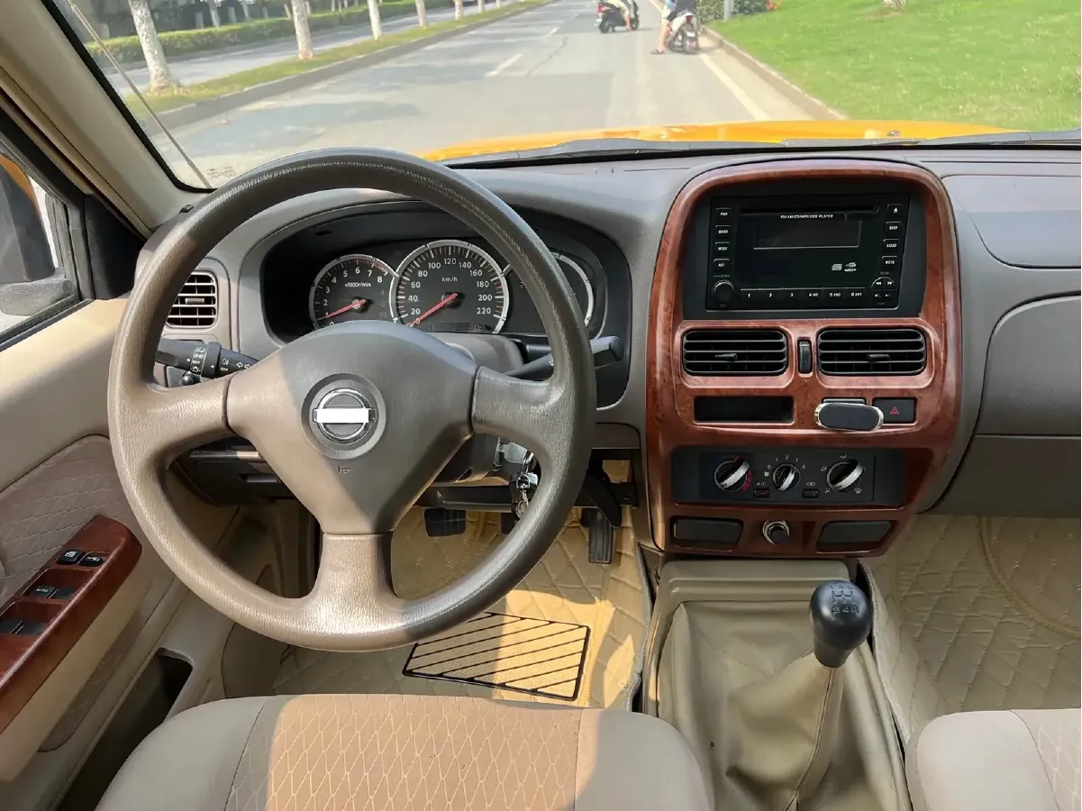 2013 Nissan D22 2.4L 150HP L4 5MT,autocango,china used car exporter,china ev exporter,chinese used car exporter,chinese used ev exporter