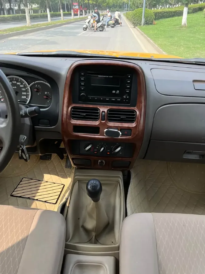 2013 Nissan D22 2.4L 150HP L4 5MT,autocango,china used car exporter,china ev exporter,chinese used car exporter,chinese used ev exporter