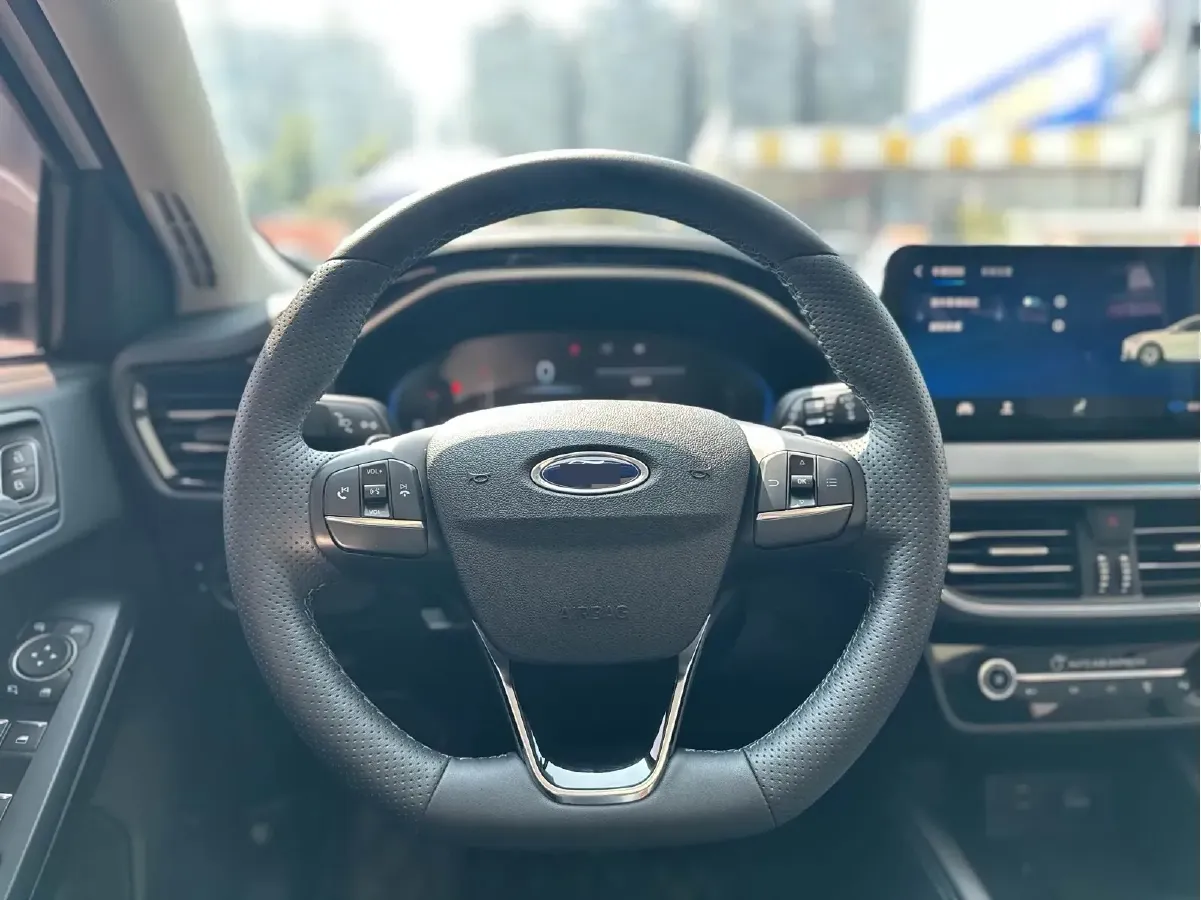 2021 Ford Focus Active 1.5T 174HP L3 8AT,autocango,china used car exporter,china ev exporter,chinese used car exporter,chinese used ev exporter