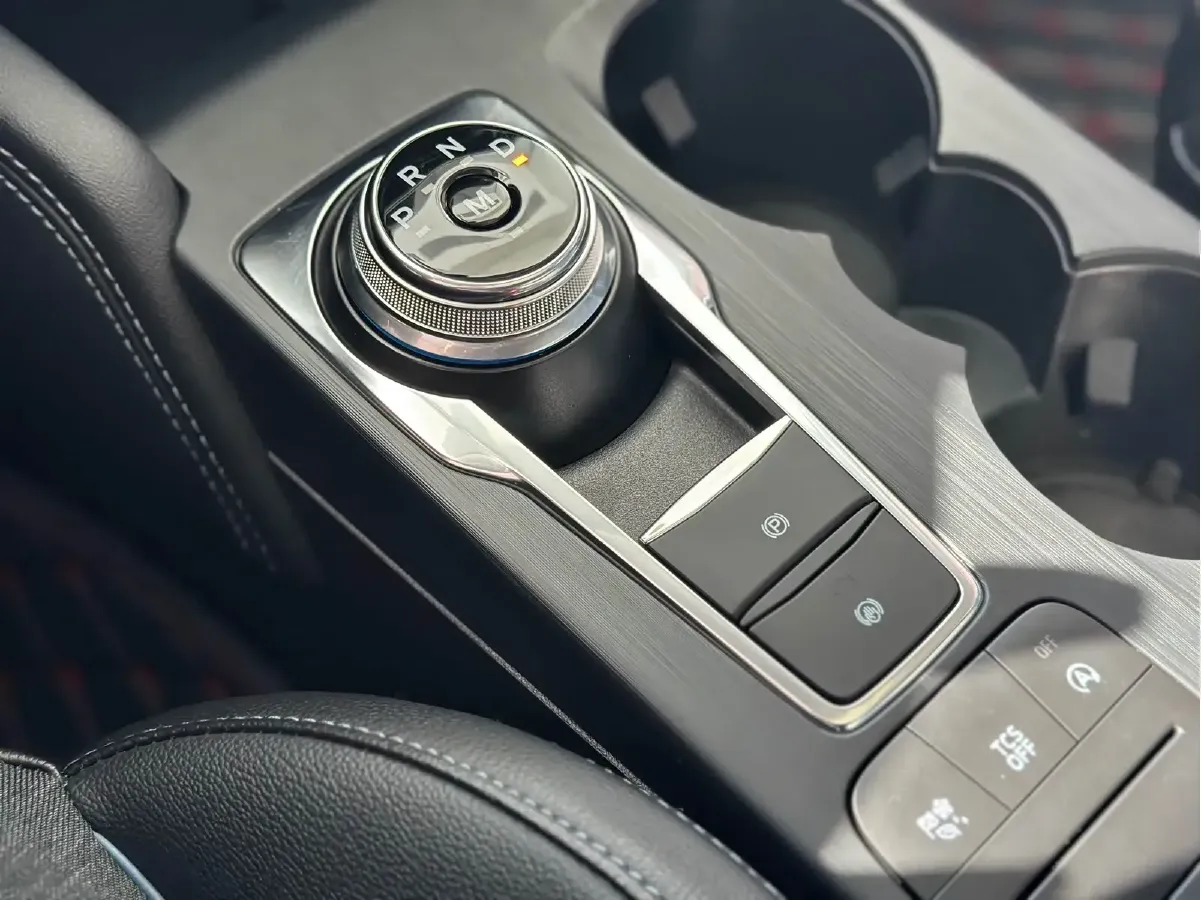 2021 Ford Focus Active 1.5T 174HP L3 8AT,autocango,china used car exporter,china ev exporter,chinese used car exporter,chinese used ev exporter