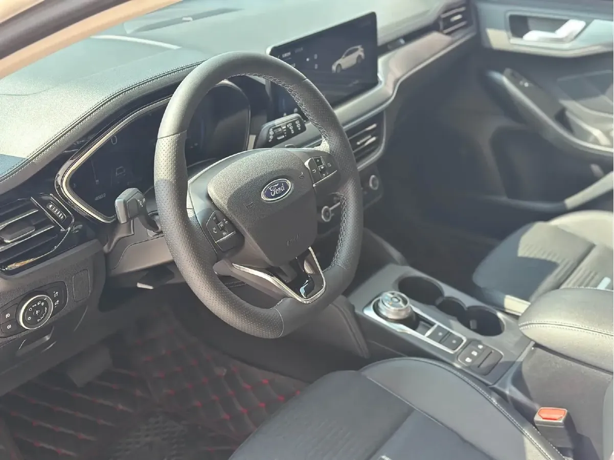 2021 Ford Focus Active 1.5T 174HP L3 8AT,autocango,china used car exporter,china ev exporter,chinese used car exporter,chinese used ev exporter