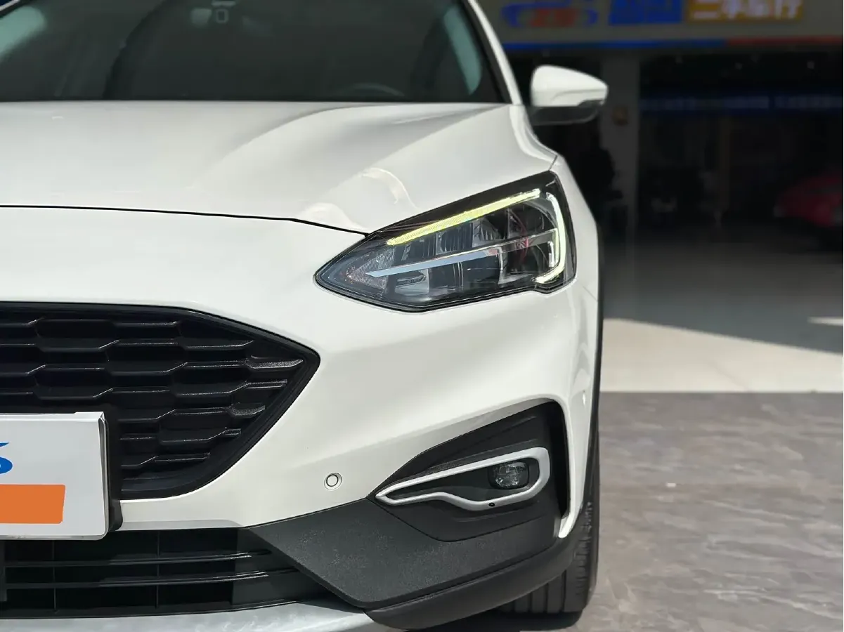 2021 Ford Focus Active 1.5T 174HP L3 8AT,autocango,china used car exporter,china ev exporter,chinese used car exporter,chinese used ev exporter
