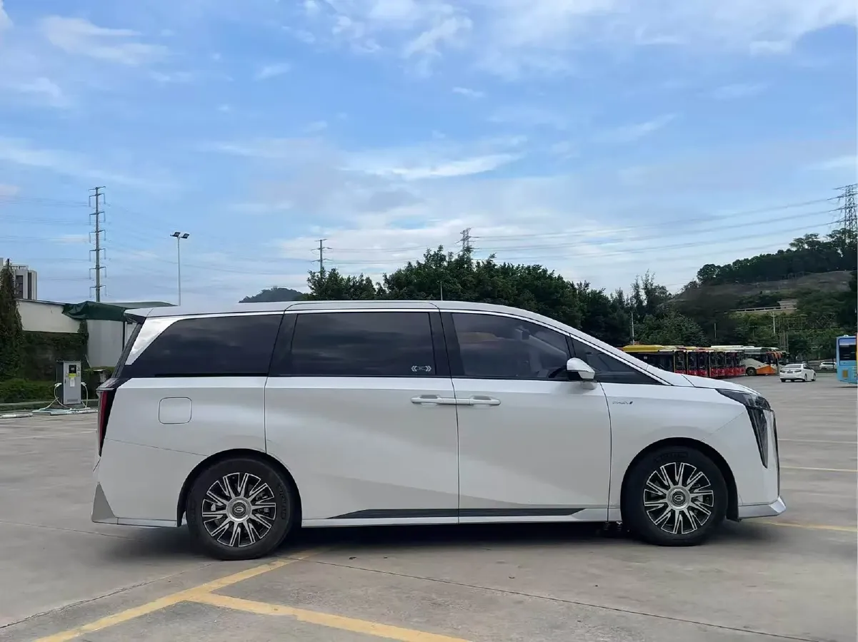 2024 GAC Trumpchi E9 2.0T 190HP L4 2DHT PHEV 25.57KWH,autocango,china used car exporter,china ev exporter,chinese used car exporter,chinese used ev exporter