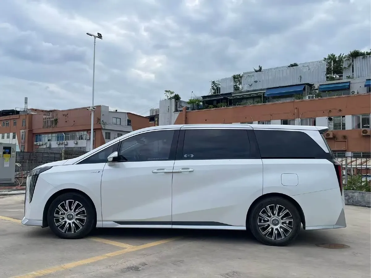2024 GAC Trumpchi E9 2.0T 190HP L4 2DHT PHEV 25.57KWH,autocango,china used car exporter,china ev exporter,chinese used car exporter,chinese used ev exporter