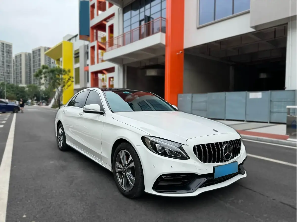 2017 Mercedes-Benz C Class 2.0T 184HP L4 9AT