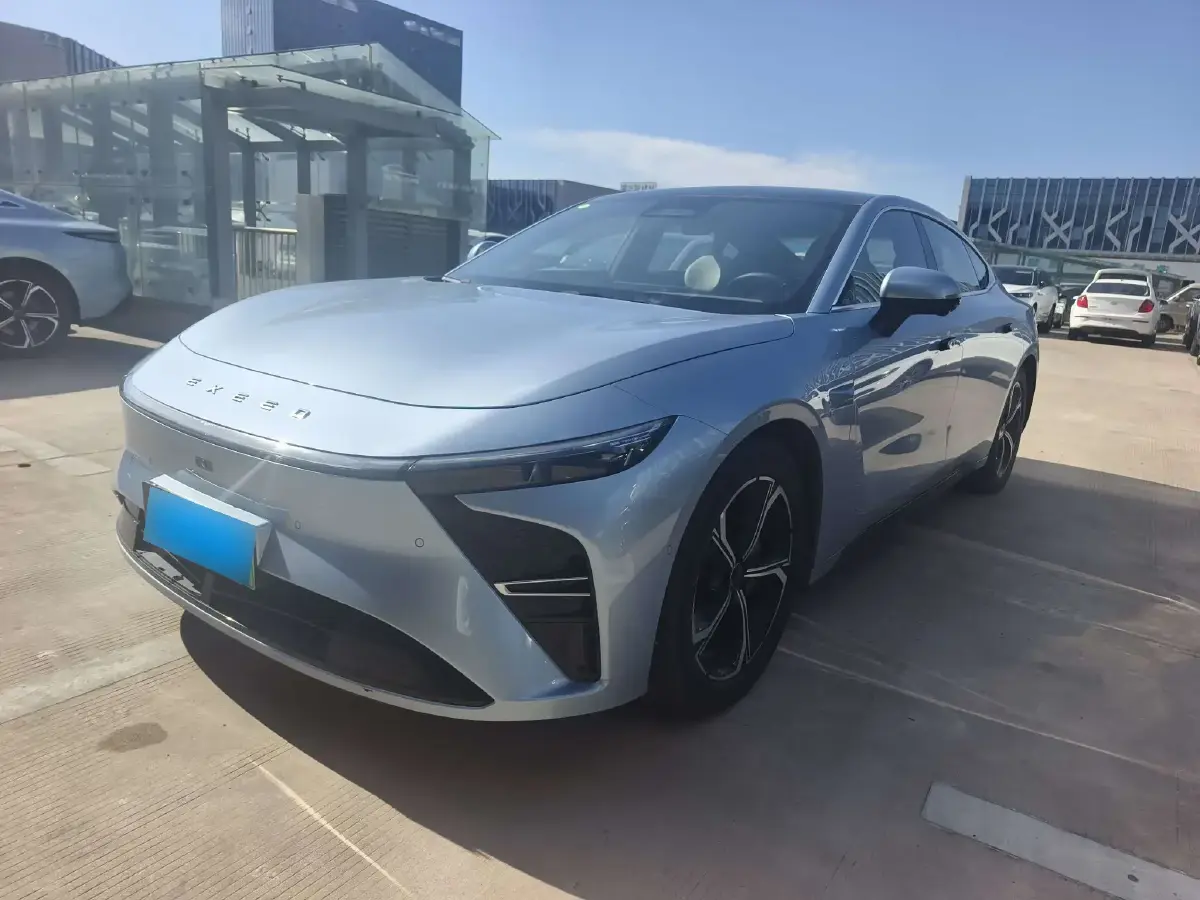 2024 Exceed Sterra ES BEV 79.9KWH