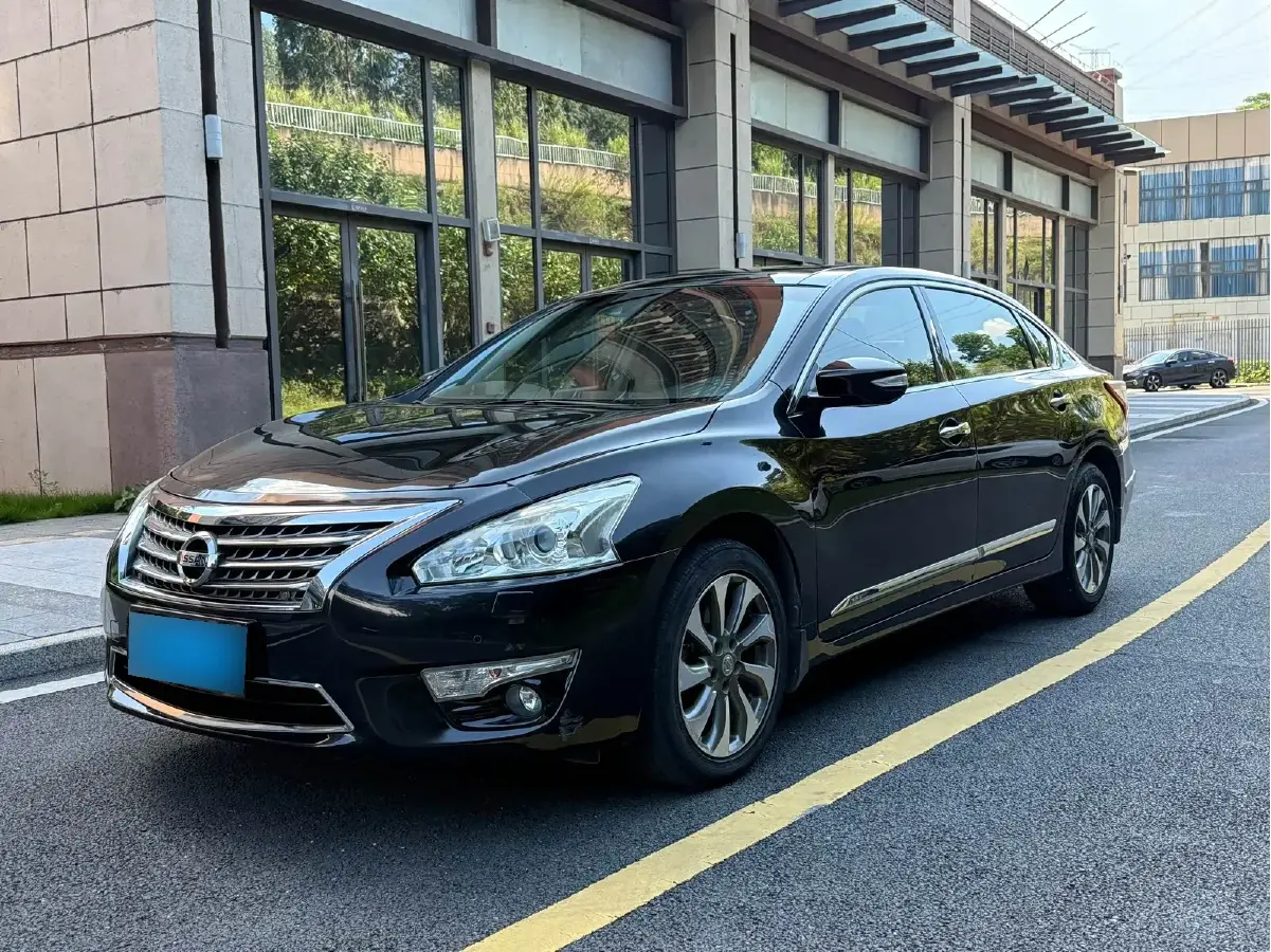 2015 Nissan Teana 2.5L 186HP L4 CVT