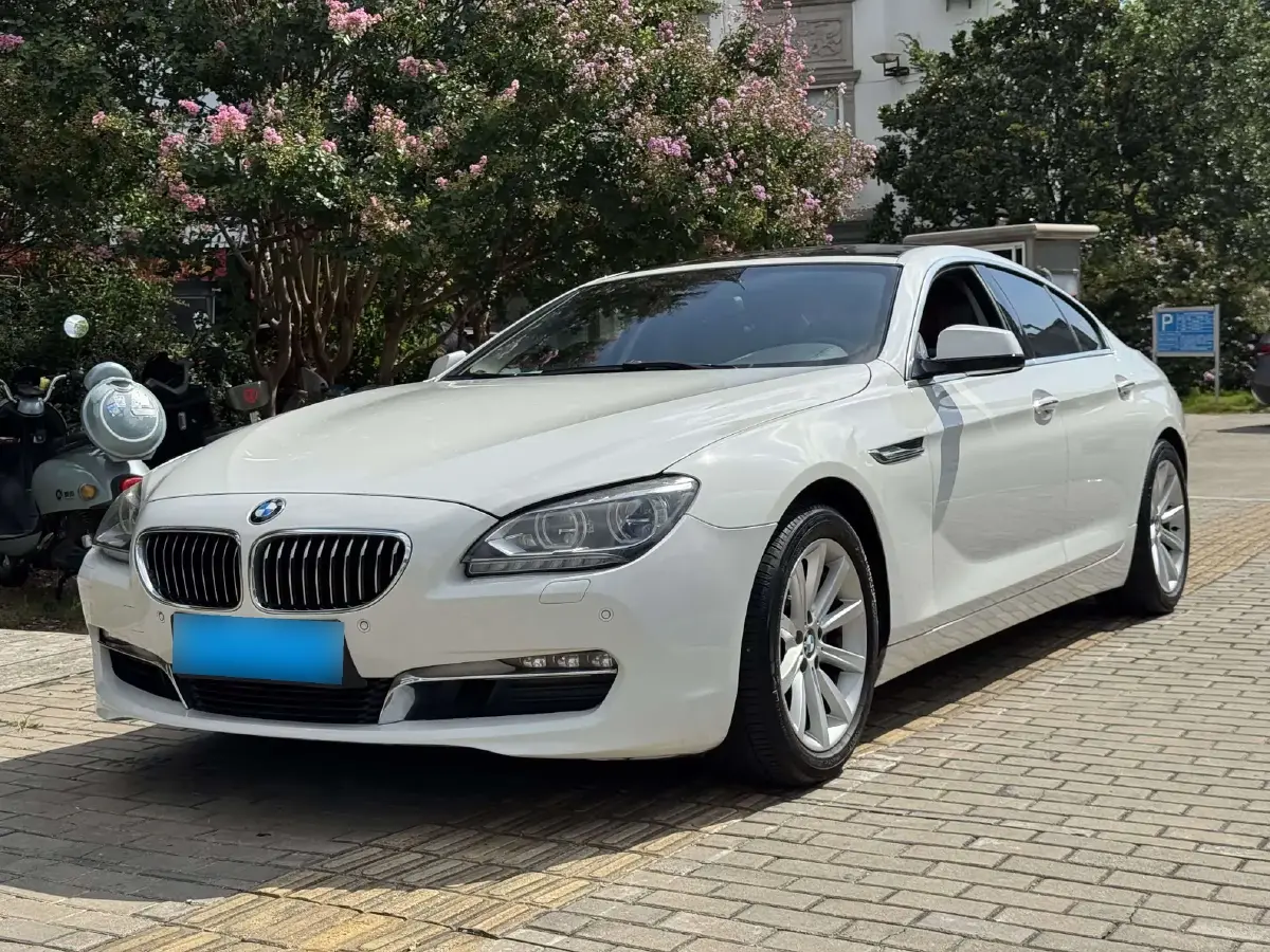 2013 BMW 6 Series 3.0T 320HP L6 8AT