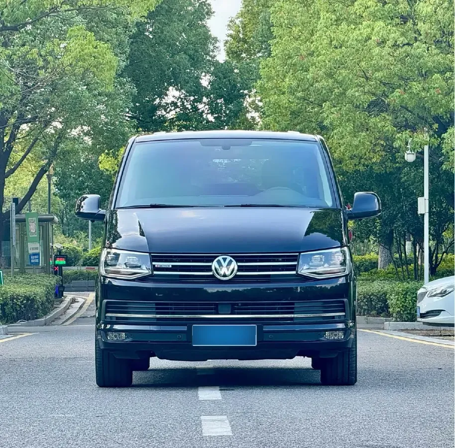 2018 Volkswagen Multivan 2.0T 204HP L4 7DCT,autocango,china used car exporter,china ev exporter,chinese used car exporter,chinese used ev exporter