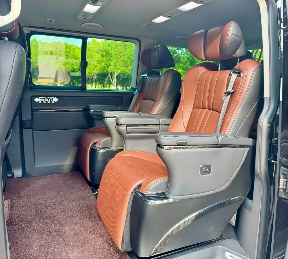 2018 Volkswagen Multivan 2.0T 204HP L4 7DCT,autocango,china used car exporter,china ev exporter,chinese used car exporter,chinese used ev exporter