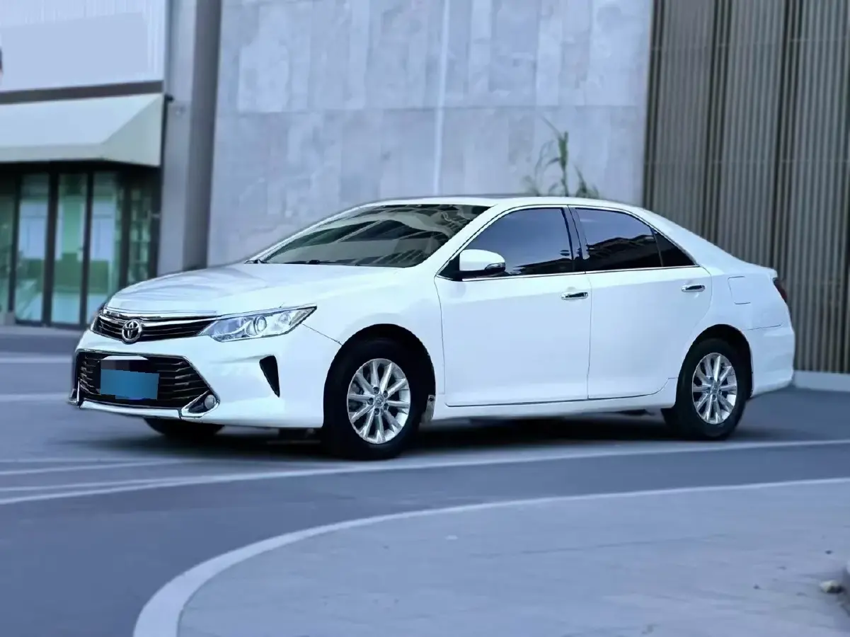 2016 Toyota Camry 2.0L 167HP L4 6AT