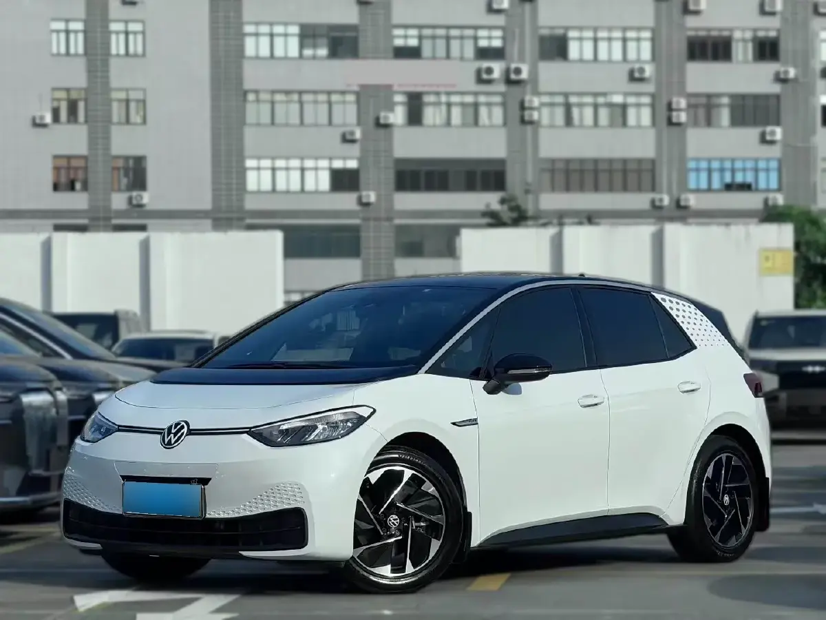 2023 Volkswagen ID.3 BEV 52.8KWH