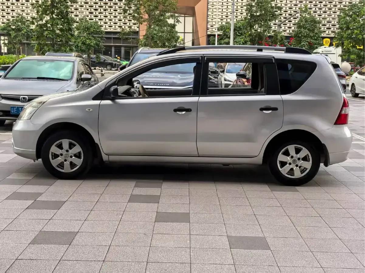 2010 Nissan Livina 1.6L 105HP L4 5MT