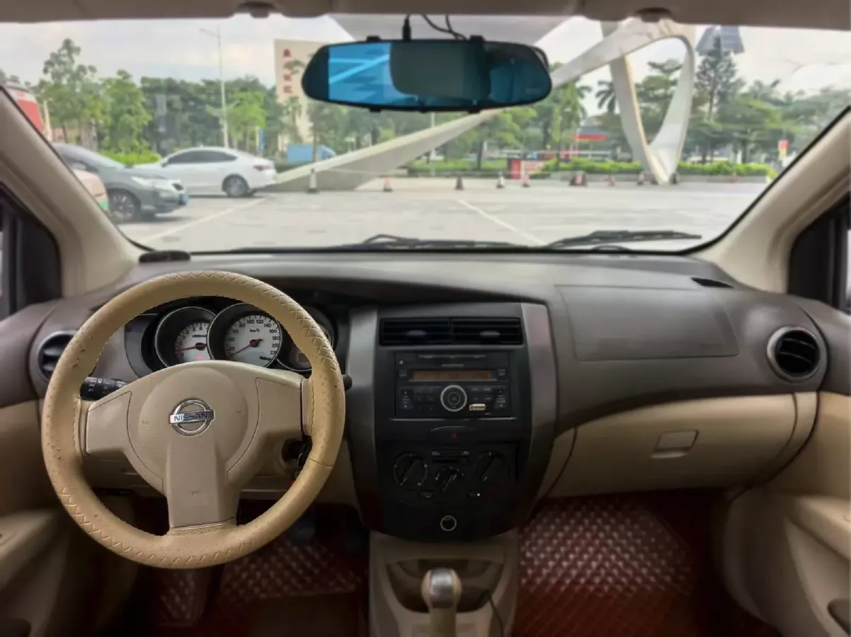 2010 Nissan Livina 1.6L 105HP L4 5MT,autocango,china used car exporter,china ev exporter,chinese used car exporter,chinese used ev exporter
