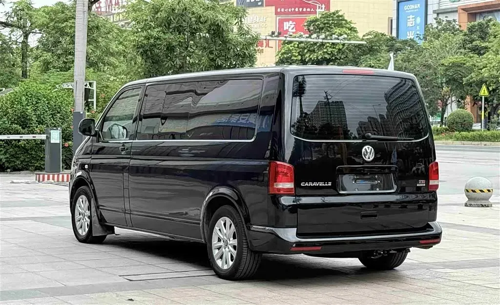 2015 Volkswagen Caravelle 2.0T 204HP L4 7DCT,autocango,china used car exporter,china ev exporter,chinese used car exporter,chinese used ev exporter