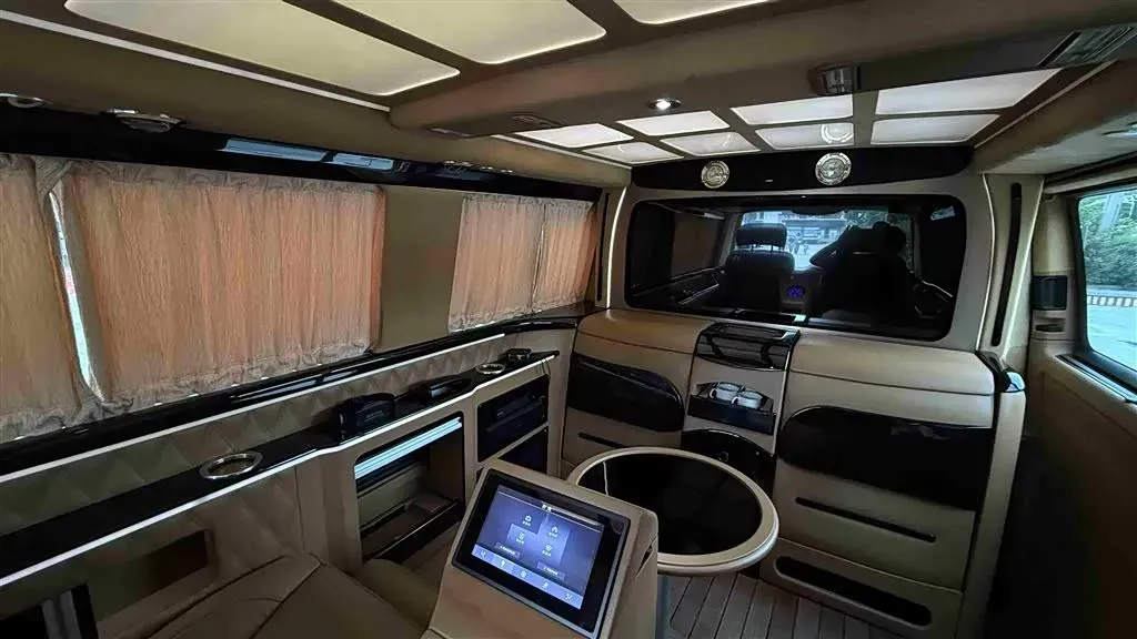 2015 Volkswagen Caravelle 2.0T 204HP L4 7DCT,autocango,china used car exporter,china ev exporter,chinese used car exporter,chinese used ev exporter