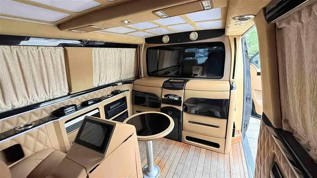 2015 Volkswagen Caravelle 2.0T 204HP L4 7DCT,autocango,china used car exporter,china ev exporter,chinese used car exporter,chinese used ev exporter