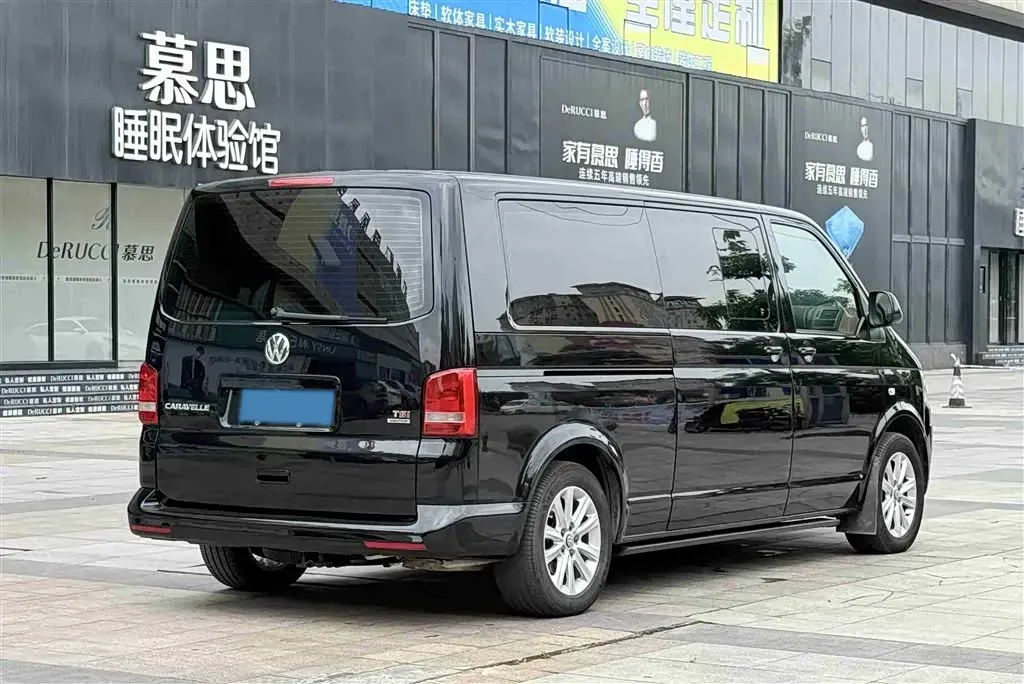 2015 Volkswagen Caravelle 2.0T 204HP L4 7DCT,autocango,china used car exporter,china ev exporter,chinese used car exporter,chinese used ev exporter