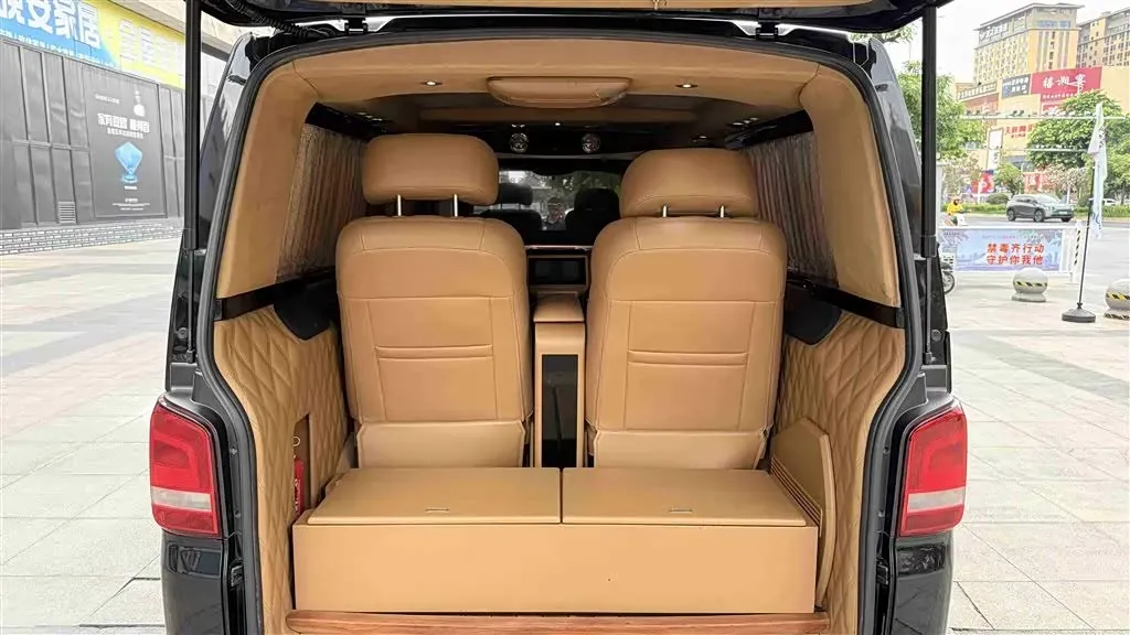 2015 Volkswagen Caravelle 2.0T 204HP L4 7DCT,autocango,china used car exporter,china ev exporter,chinese used car exporter,chinese used ev exporter